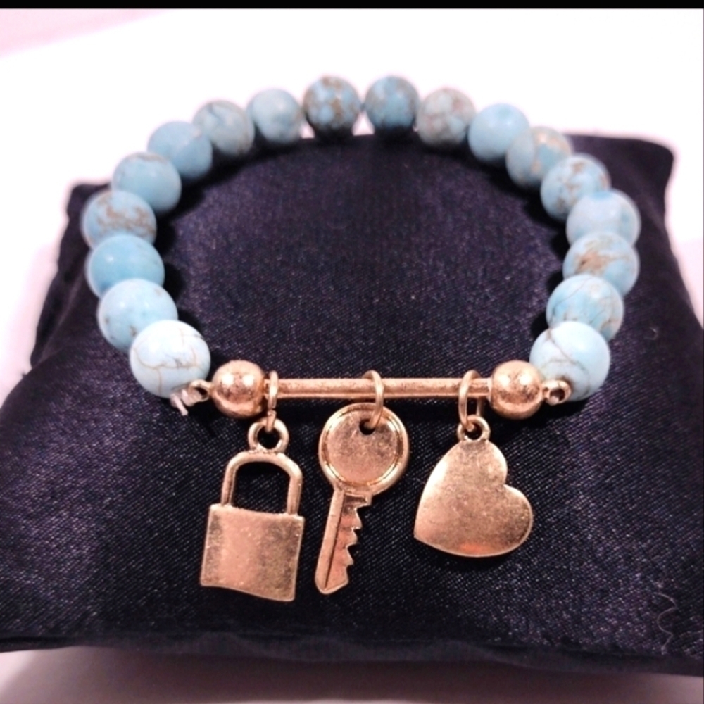 Semi Precious Turquoise & Gold Tone Heart, Key & Lock Stretch Bracelet NWT